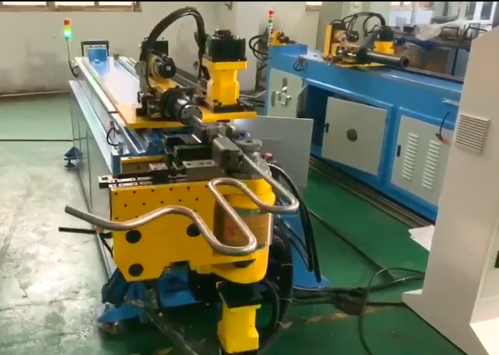 CNC6A左右雙向數(shù)控彎管機(jī)（蛇形彎全自動彎曲演示視頻）